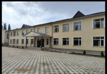 В Джумгальском районе семь лет строили школу. Обещают открыть через два дня