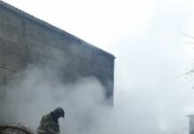 Возле рынка «Дордой» сгорела точка по продаже лепешек