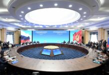 Состоялись переговоры Президента Садыра Жапарова и Президента России Владимира Путина