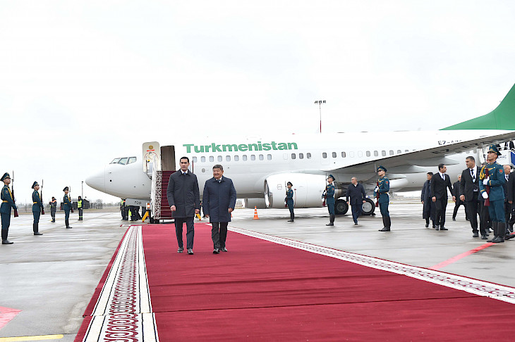 В Кыргызстан прибыл президент Туркменистана Сердар Бердымухамедов 