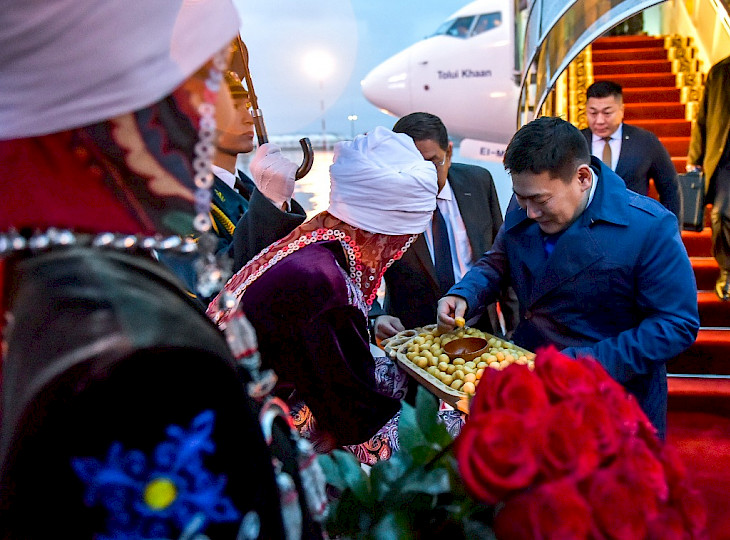 653678884ab8c Премьер-министр Монголии прибыл в Кыргызстан с рабочим визитом 