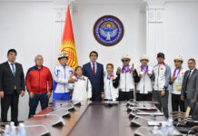 Эдиль Байсалов поздравил и наградил денежными призами победителей Азиатских паралимпийских игр 2023