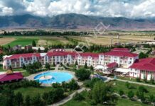 На берегу Иссык-Куля началось строительство 5-звездочного отеля