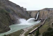 Кыргызстан возобновил подачу воды Казахстану