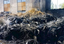 В Бишкеке сутки тушили загоревшиеся шины