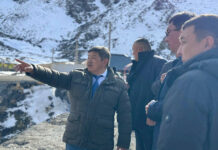 Акылбек Жапаров поручил построить смотровую площадку для туристов на перевале Тоо-Ашуу