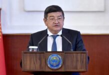 Акылбек Жапаров посмотрел, какое оборудование медикам купили за бюджетные деньги