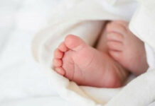 В Минздраве рассказали о состоянии младенца, найденного в мусорном баке в Бишкеке