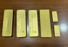 В аэропорту Бишкека задержали иностранца с золотыми слитками