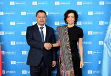 Садыр Жапаров в Париже встретился с гендиректором ЮНЕСКО Одрэ Азуле