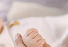 Брошенный младенец в «Арча-Бешике». Девушка родила дома, отец ребенка сидит в тюрьме