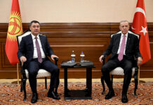 Президент Кыргызстана в Астане встретился с главой Турции