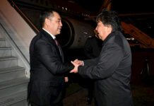 Президент Садыр Жапаров прибыл с рабочим визитом в Париж