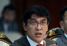 Депутаты критикуют Эдиля Байсалова. Замглавы кабмина прокомментировал жалобы