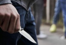 В Аксы ссора двух подростков из-за девушки закончилась смертью 17-летнего парня