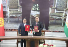 Баткен, Согди облусунун башчылары жолугуп, чек арада кармалып турган унаалар кайтарылды