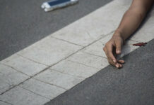 В Бишкеке автобус насмерть сбил женщину на пешеходном переходе