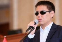 Дастан Бекешев предлагает открыть фонд помощи детям. Согласен, чтобы был при президенте