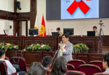 В Бишкеке отметили Всемирный день борьбы со СПИДом