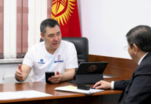 Садыр Жапаров министрлер кабинетинин төрагасы менен жумушчу жолугушуу өткөрдү