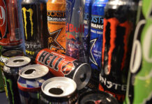 В Кыргызстане запрещают энергетические напитки. Депутаты одобрили законопроект