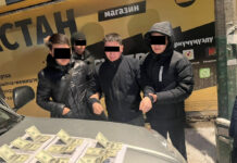 Задержаны главный архитектор Ленинского района Бишкека и начальник отдела в Госкартографии