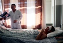 Военнослужащие, пострадавшие в результате крушения вертолета, идут на поправку — Минобороны