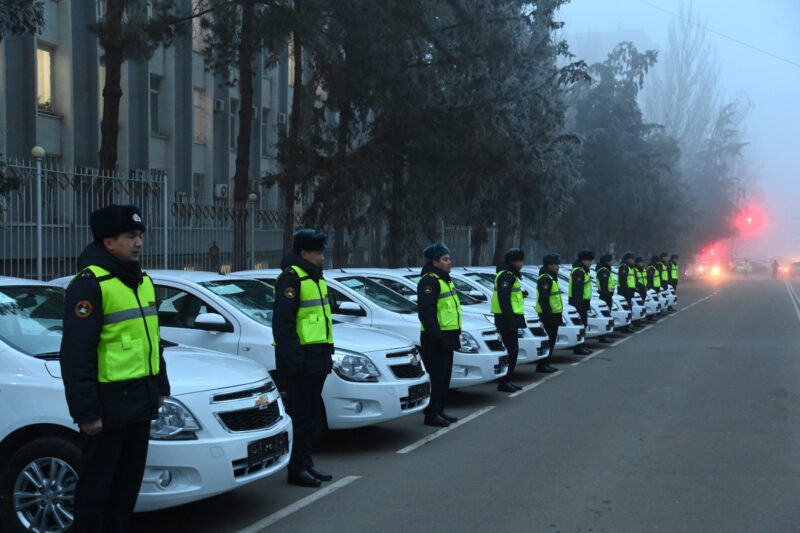 a03353d7 18cf 415c 8d7f c0cb58e1a61a  МВД: состоялась церемония передачи 28 автомашин Службе по борьбе с незаконным оборотом наркотиков МВД Кыргызстана