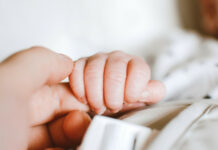 В Ысык-Ате родился мальчик богатырь весом 6,5 кг