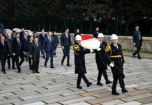 Акылбек Жапаров посетил мавзолей основателя Турецкой Республики Мустафы Кемаля Ататюрка