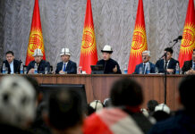 Садыр Жапаров встретился с жителями Тонского и Кочкорского районов