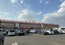 МИД КР решает проблему кыргызстанцев, у которых отобрали контейнеры на рынке Алматы