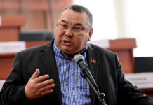 Депутат заявил о сборе средств в школах: Ни бога не боятся, ни Садыра Нургожоевича