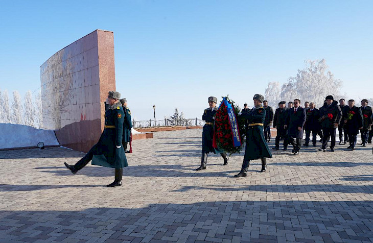 image3.730x0 1 Председатель парламента Монголии возложил цветы в комплексе «Ата-Бейит» 