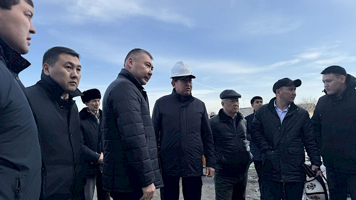 Депутаты ознакомились ходом строительства ипотечных домов в Бишкеке 