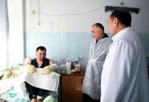 Авария на ТЭЦ Бишкека. Торага ЖК навестил пострадавших и встретился с их родственниками