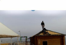 На берегу Иссык-Куля снесли баню на пирсе