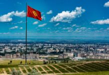 Стало известно, к каким районам присоединят села и новостройки на окраине Бишкека