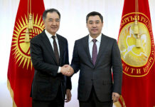 Садыр Жапаров принял председателя коллегии ЕЭК Бакытжана Сагинтаева