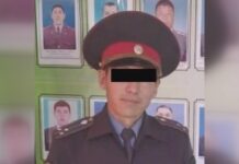 В Нарыне милиционер взял 100 тысяч сомов за прекращение дела. Его задержали