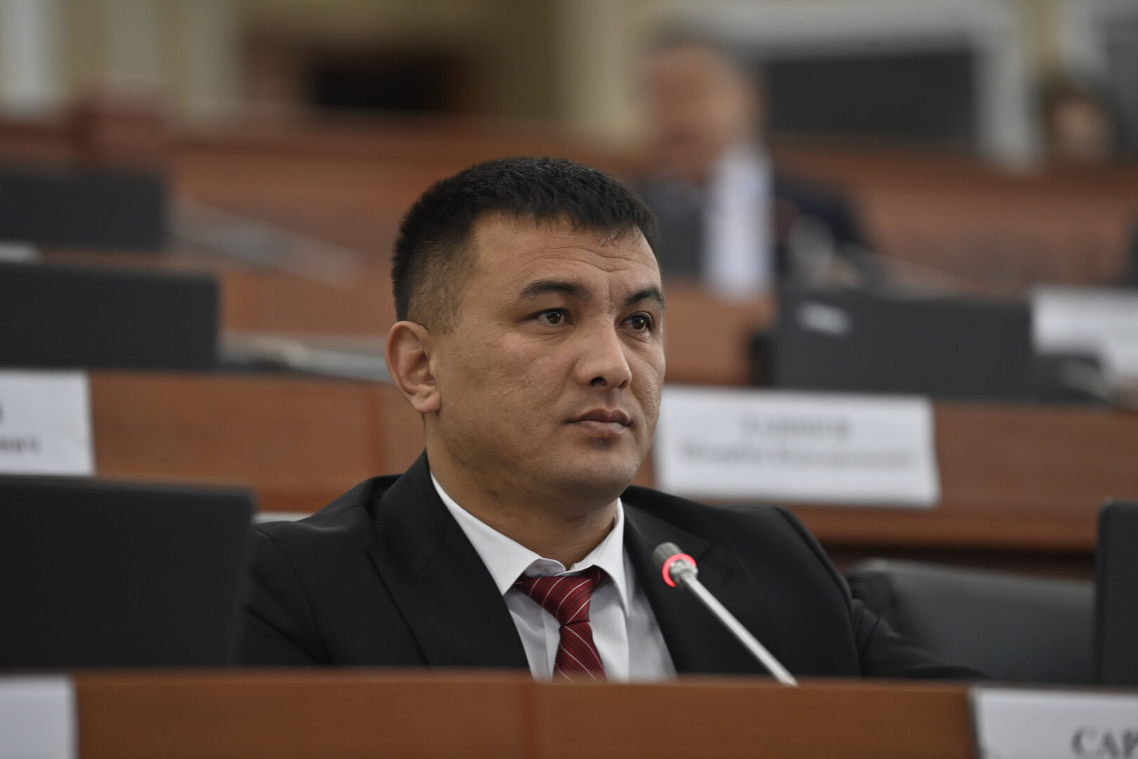 180523125301 43 Максатбек Сарбагышев сложил полномочия депутата Жогорку Кенеша
