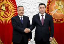 В КР из Китая приехали бизнесмены и чиновники. Садыр Жапаров принял одного из них