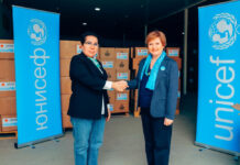 ЮНИСЕФ передал школам КР мыломоющие средства на 16 млн сомов