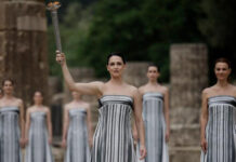 В Греции зажгли олимпийский огонь для Игр в Париже