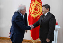 Акылбек Жапаров встретился с гендиректором Траста Ага Хана по культуре Луисом Монреалем