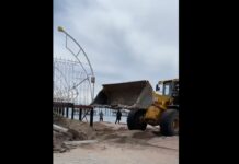 Госстрой сносит незаконные объекты, расположенные в ста метрах от берега Иссык-Куля