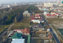 Мэрия Бишкека восстанавливает парк Ататюрка площадью 107 га в границах 1992 года. Незаконные объекты недвижимости поручено демонтировать