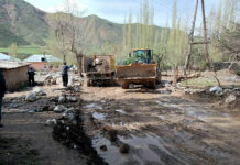 Садыр Жапаров селден жабыркагандарга керектүү жардам көрсөтүүнү тапшырды