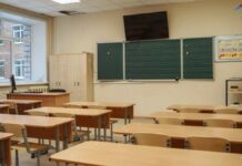 В некоторых школах Бишкека занятия могут начать в 07:00, чтобы снизить пробки на дорогах