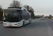 Кыргызстанга Германиядан жүргүнчү ташый турган 17 автобус келди